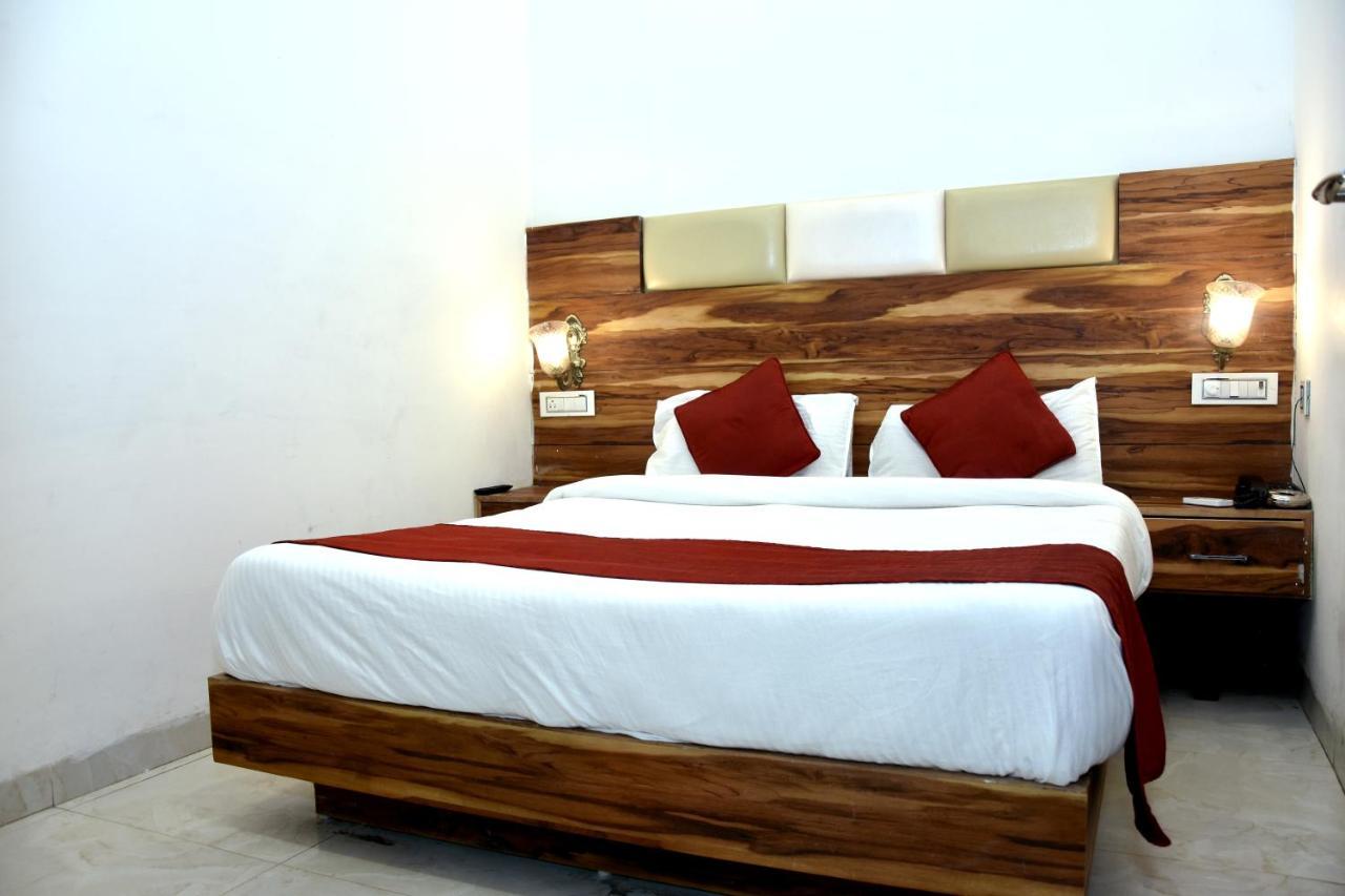 Hotel D Plaza Zirakpur Zewnętrze zdjęcie