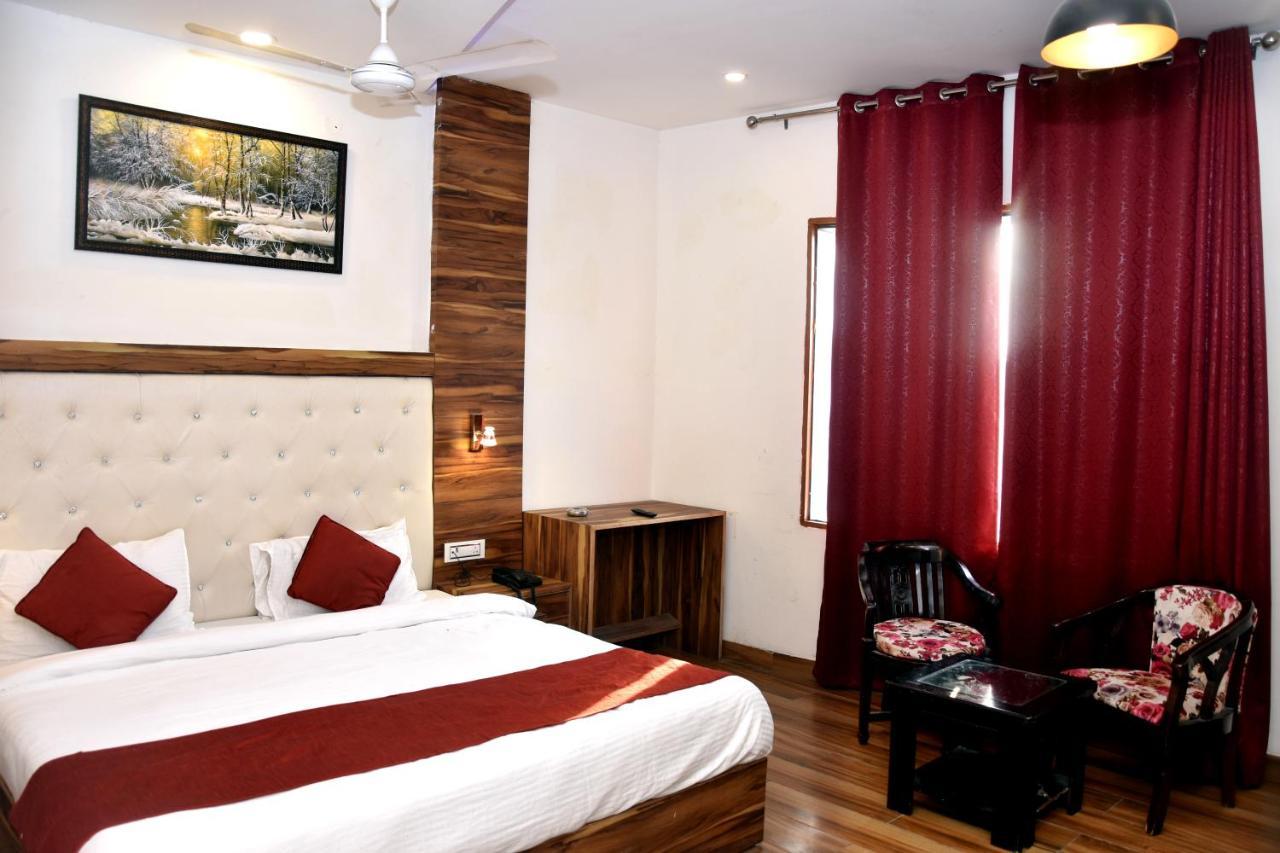 Hotel D Plaza Zirakpur Zewnętrze zdjęcie