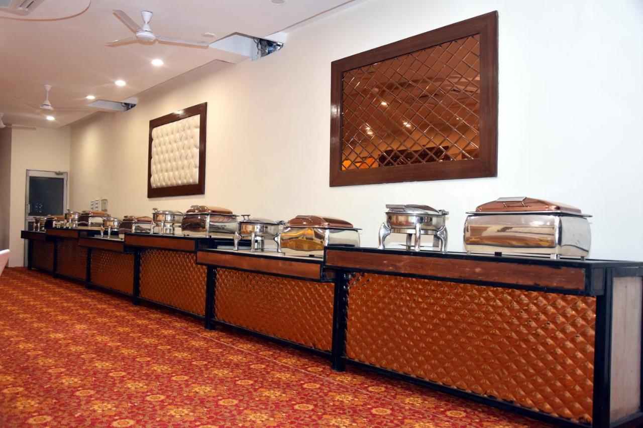 Hotel D Plaza Zirakpur Zewnętrze zdjęcie