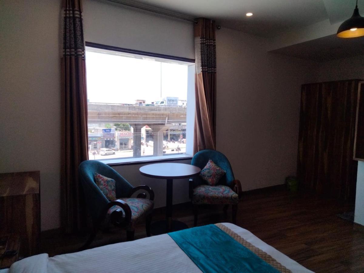 Hotel D Plaza Zirakpur Zewnętrze zdjęcie