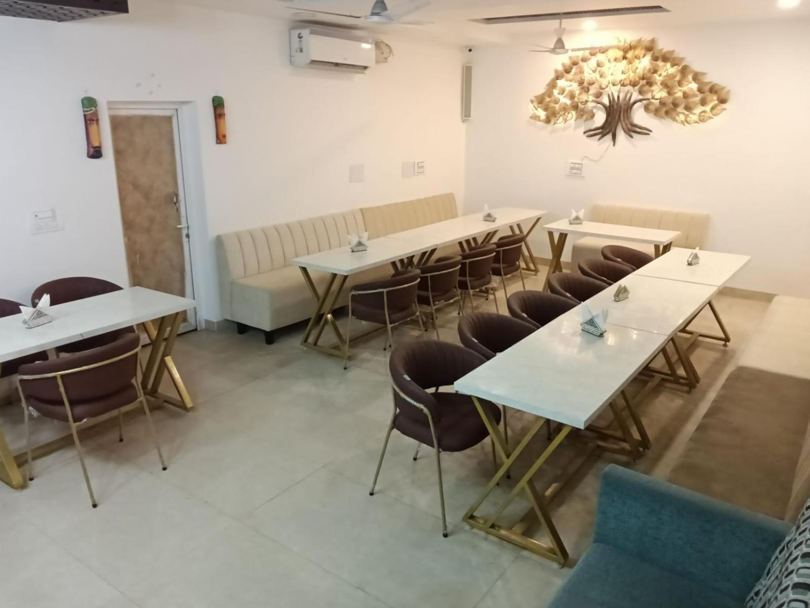 Hotel D Plaza Zirakpur Zewnętrze zdjęcie