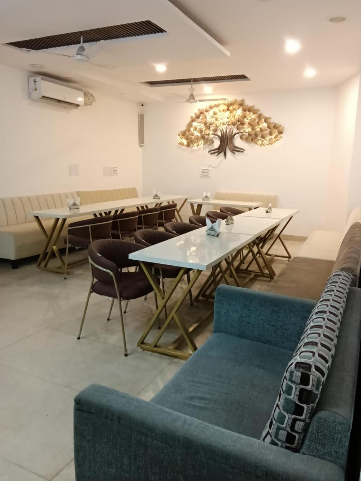 Hotel D Plaza Zirakpur Zewnętrze zdjęcie