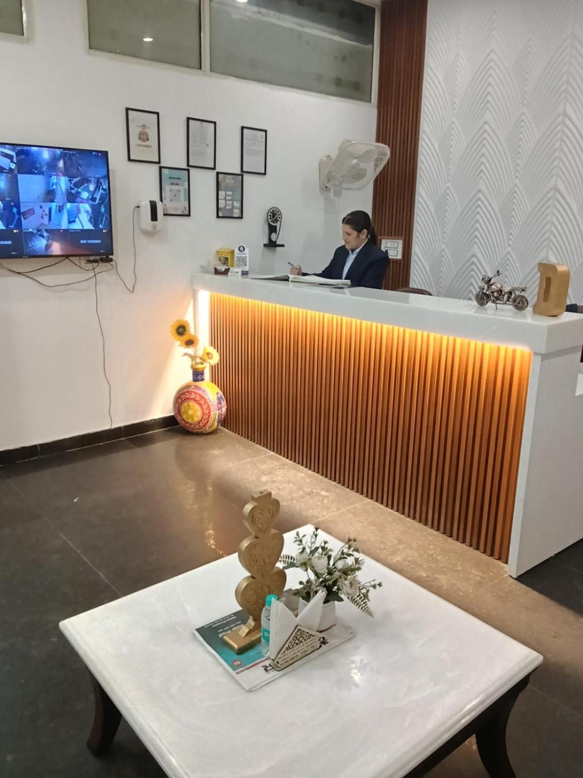 Hotel D Plaza Zirakpur Zewnętrze zdjęcie